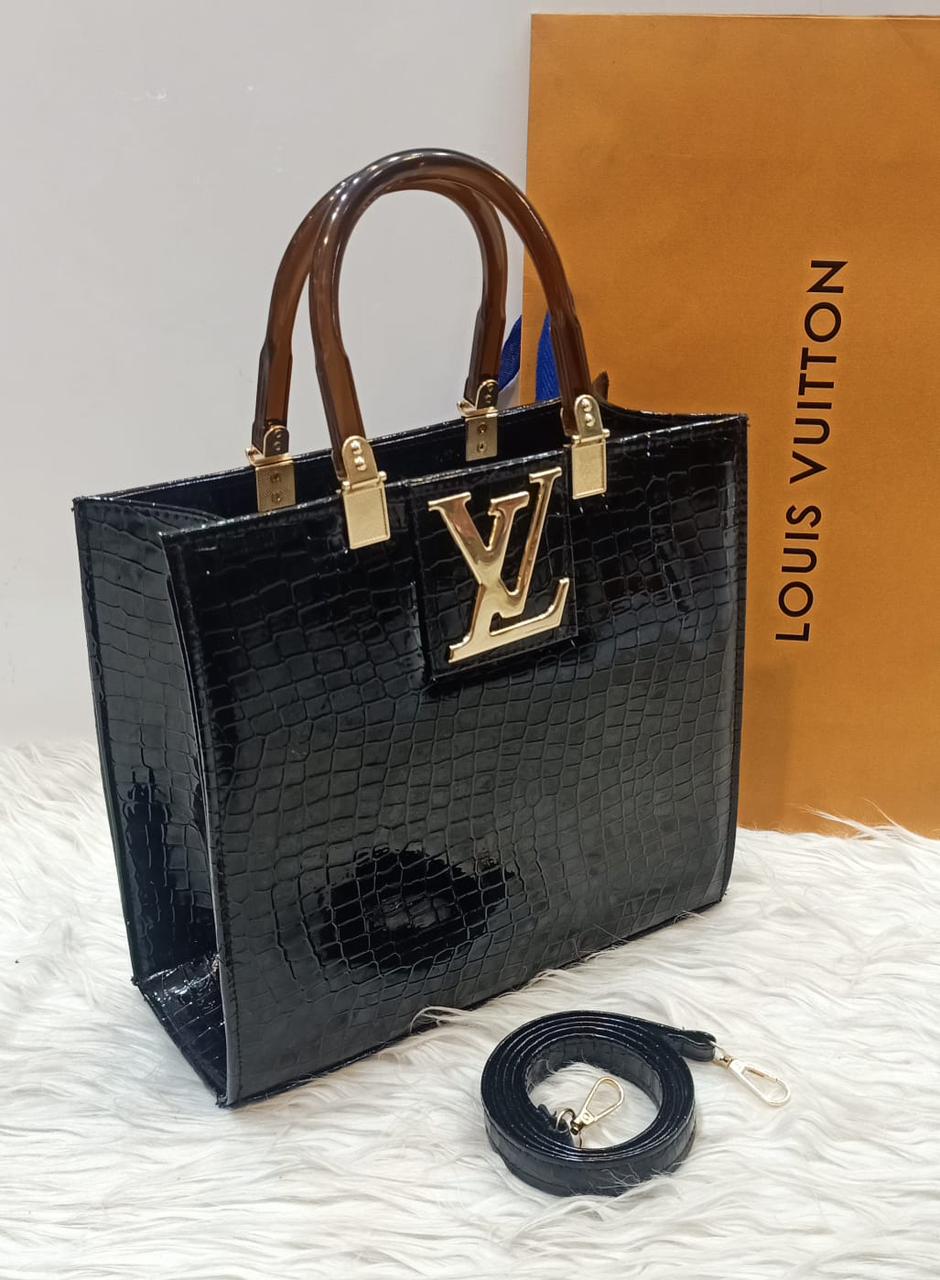 Louis Vuitton AAA QUALITY  Shoulder Bag Soo Much Attractive