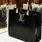 Louis Vuitton AAA QUALITY  Shoulder Bag Soo Much Attractive