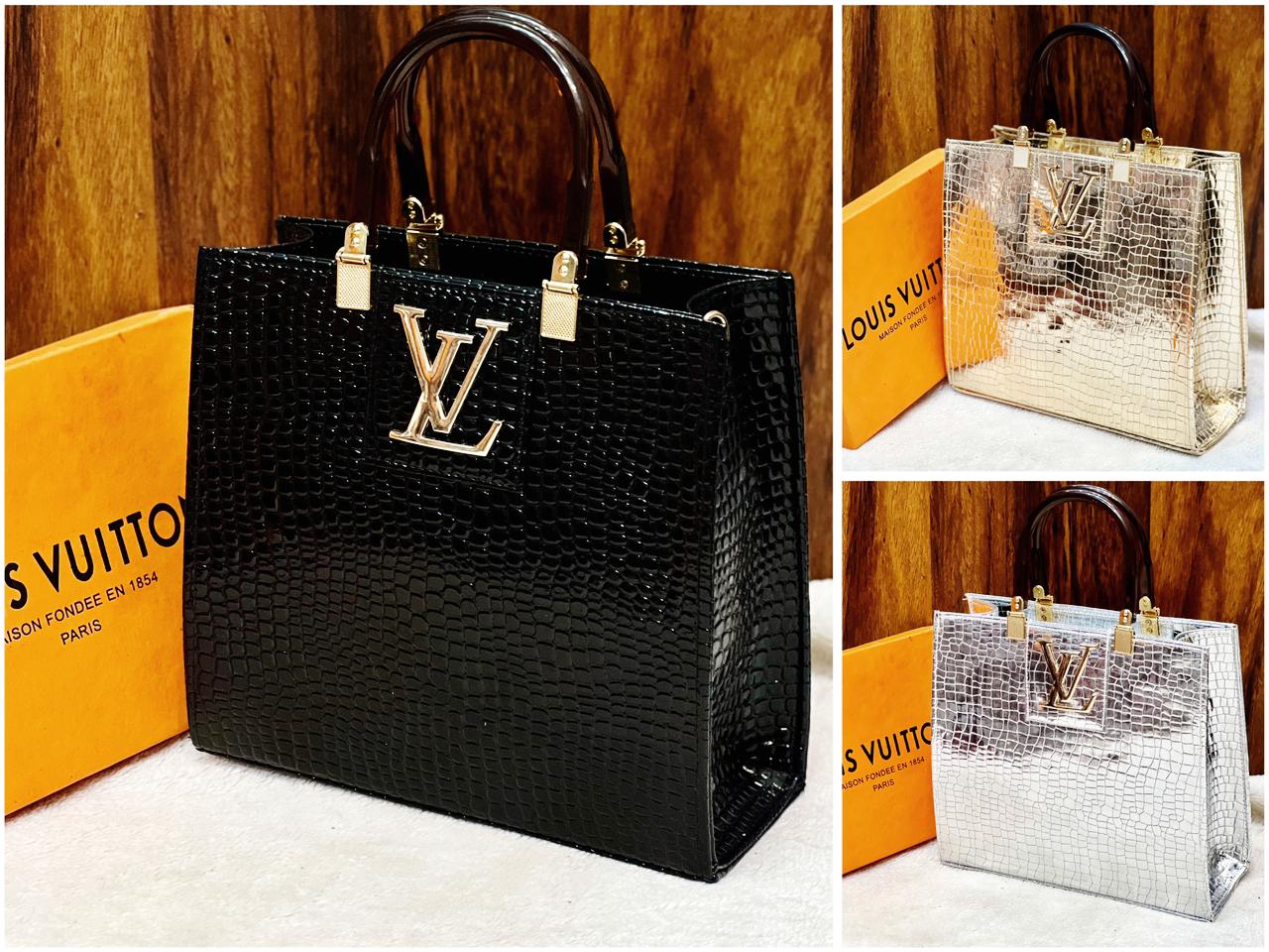 Louis Vuitton AAA QUALITY  Shoulder Bag Soo Much Attractive